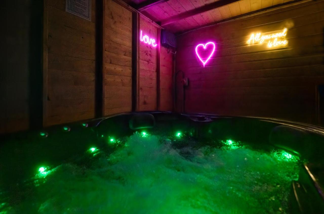 Ferienwohnung Perfect Couple Retreat To Unwind&Relax With Hottub Peacehaven Exterior foto